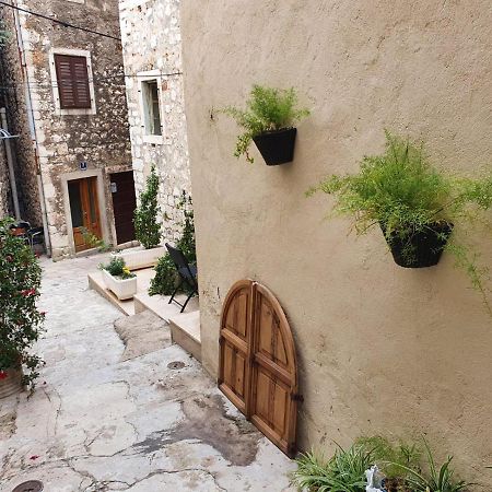 Room With Shared Bathroom House Gorica Sibenik Exterior photo